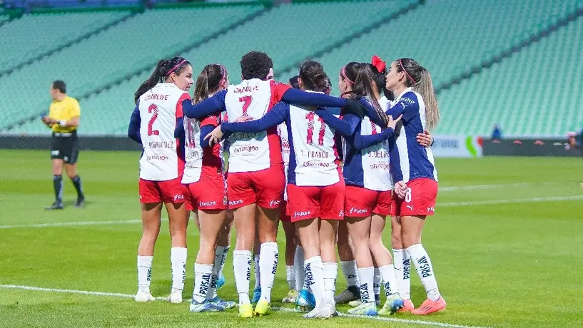 Chivas Femenil saca segundo triunfo de la mano de Viridiana Salazar sobre Santos Laguna