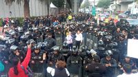 Policía encapsula a trabajadores del Poder Judicial que se manifestaban en el Autódromo Hermanos Rodríguez