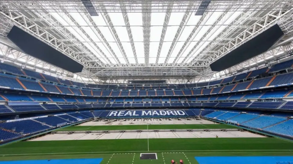 Real Madrid y Apple buscan crear un Santiago Bernabéu 'infinito'