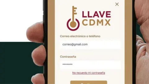 ¿Qué es la Cuenta Llave CDMX, cómo se saca y qué trámites puedes hacer con ella?