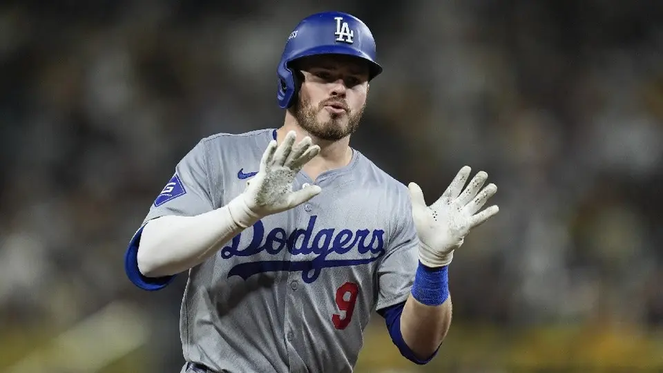 Cincinnati Reds se hacen de los servicios de Gavin Lux en un canje con Los Ángeles Dodgers