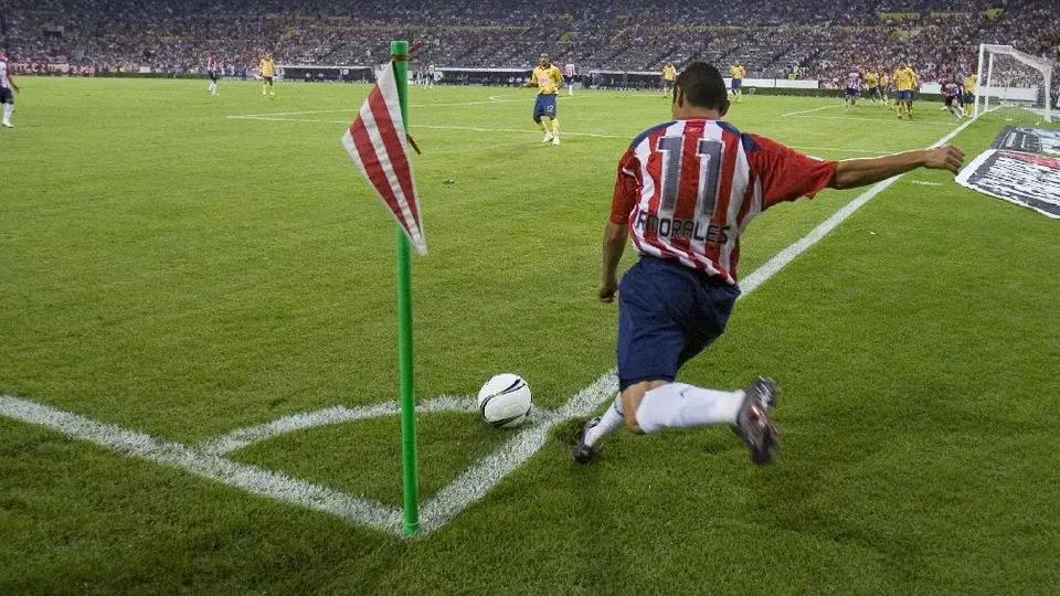 ¡Como en sus mejores tiempos! Ramón Morales reaparece con gol de chilena