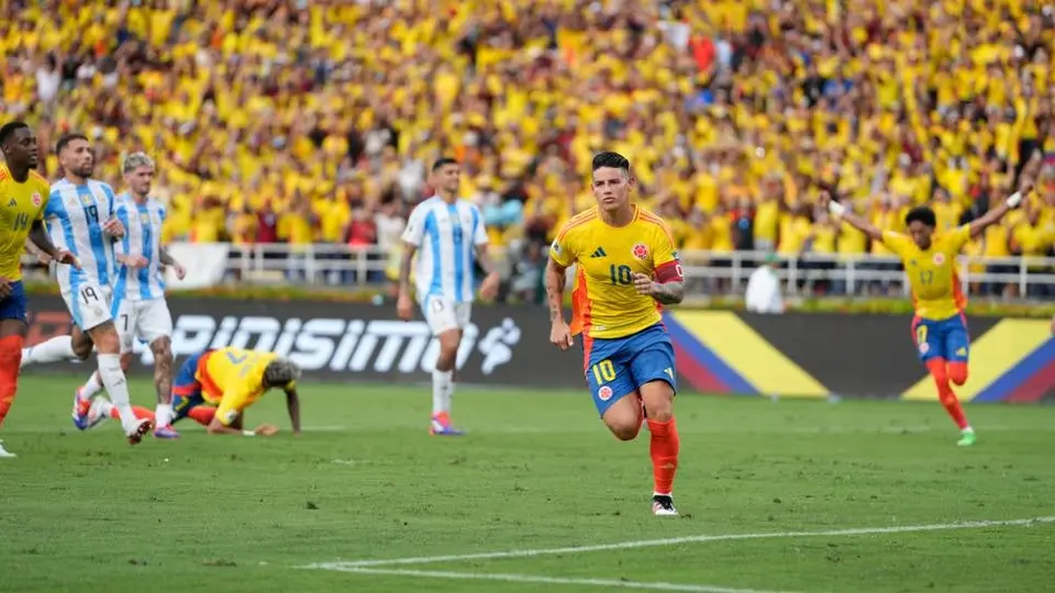 James Rodríguez, el jugador que brilla con su selección, pero se apaga en clubes