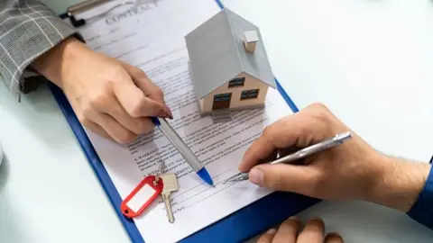 Así puedes tramitar las escrituras de tu casa en México: Checa requisitos y documentos