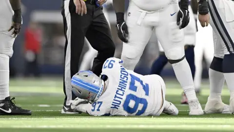 Dan Campbell sobre la lesión de Aidan Hutchinson: "Es duro perder a alguien como él"
