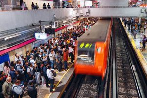 ¿Cuál es el horario del Metro de la CDMX el lunes 18 de noviembre?