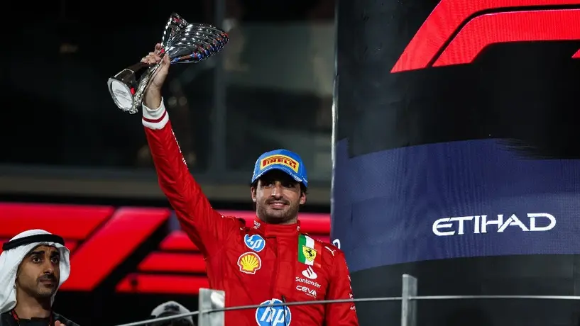 Carlos Sainz se despide con un mensaje a su amor más grande en Ferrari