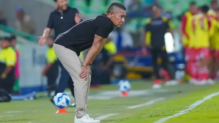 Nacho Ambriz se defiende tras caer ante Rayados: “Yo también estoy arriesgando mi prestigio”
