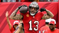 Mike Evans iguala el récord de Rice con 11 temporadas consecutivas de 1,000 yardas en recepciones