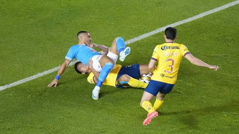 Hermosillo arremete contra América por quejas del arbitraje en juego ante Cruz Azul