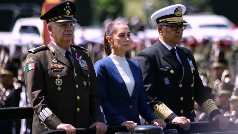¿Por qué Claudia Sheinbaum es ahora la Comandanta Suprema de las Fuerzas Armadas? Te lo explicamos
