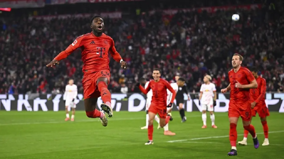 ¿Llegará al Real Madrid? Alphonso Davies vacaciona junto a Bellingham en Dubai