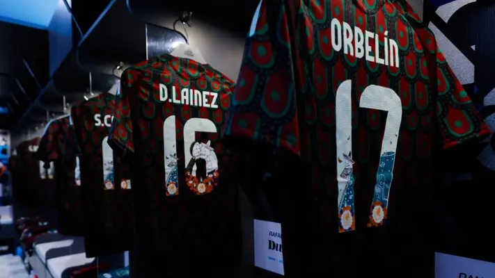 ¡De lujo! Selección Mexicana modifica su uniforme y ‘adelanta’ el día de muertos
