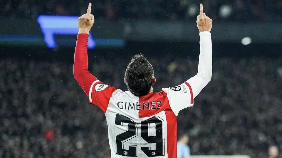 Santi Giménez cerca de volver tras lesión: “Mi objetivo es regresar ante Manchester City”