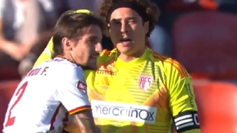 ¡Error del mexicano! Memo Ochoa colabora en derrota del AVS ante Famalicao
