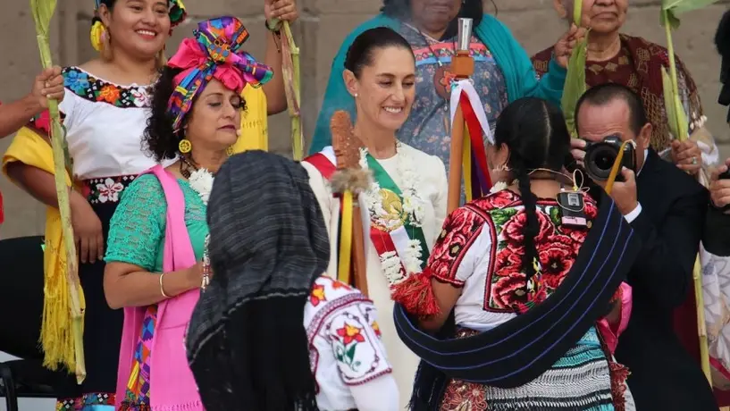 ¿Por qué Claudia Sheinbaum recibe el Bastón de Mando de los Pueblos Indígenas?
