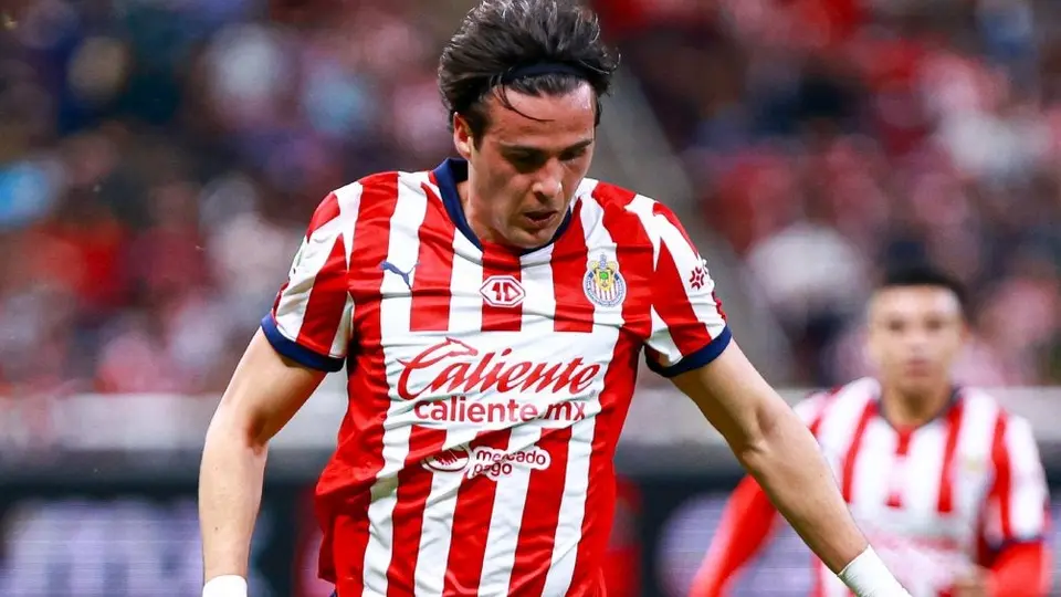 Teun Wilke por fin debuta con Chivas en el encuentro ante Pumas