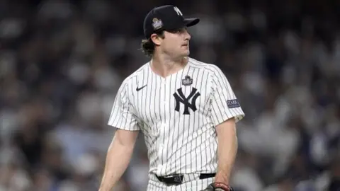 Gerrit Cole ha decidido ejercer su opción de agente libre aunque Yankees podría retenerlo