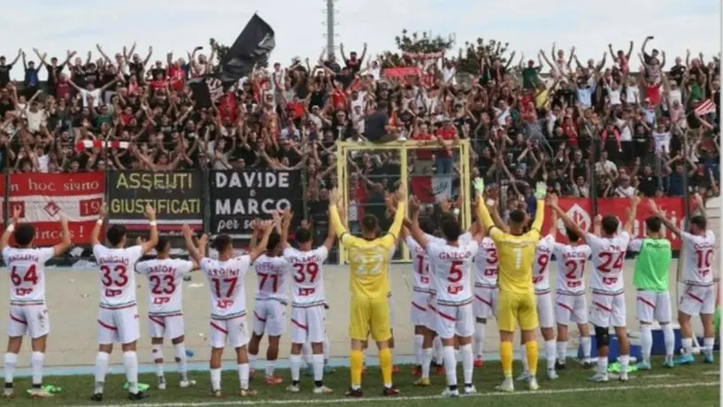 Equipo de la cuarta división de Italia cambió de técnico tres veces... ¡En 24 horas!