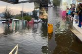 Insurgentes queda bajo el agua por las lluvias, Mexibús y Metrobús detienen sus operaciones
