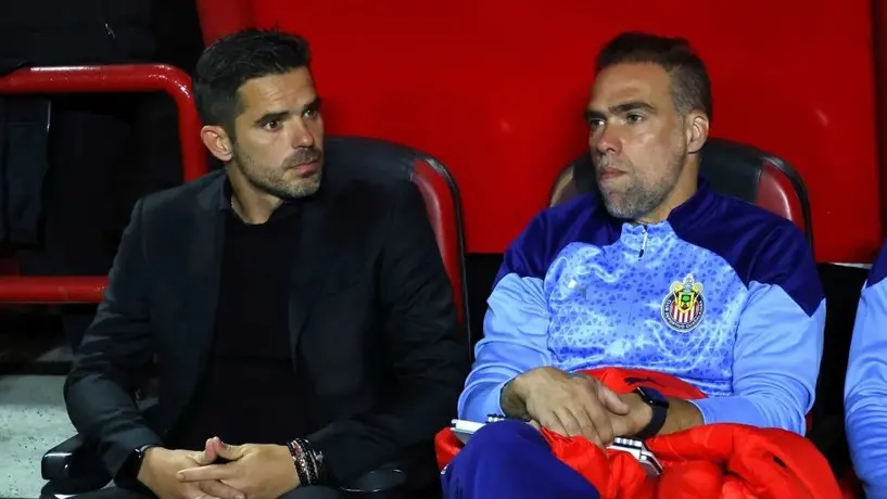 'Pocho' Insúa apunta a ser técnico de Chivas ante inminente salida de Fernando Gago