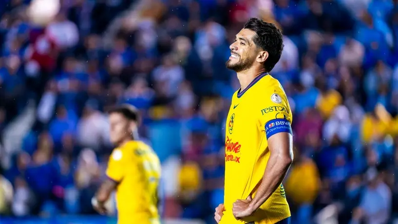 Carlos Santos sobre Henry Martín: 'No es un líder en la cancha'