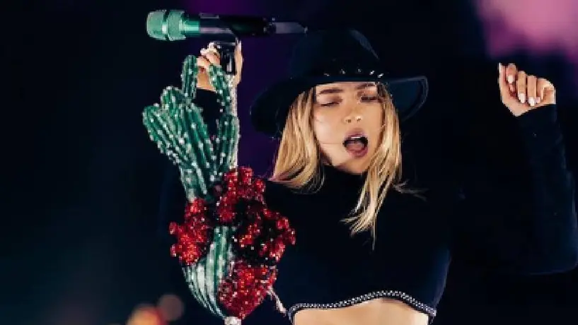 ¡Belinda sorprende en el Festival Arre 2024! Canta 'Sapito' en versión de corrido tumbado