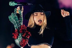 ¡Belinda sorprende en el Festival Arre 2024! Canta 'Sapito' en versión de corrido tumbado