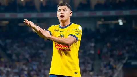 Henry Martín confirma permanencia de Richard Sánchez en América