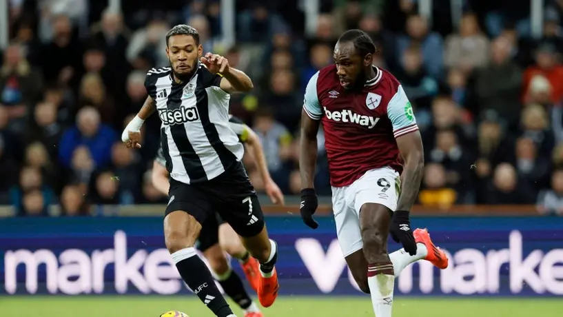 Michail Antonio, compañero de Edson Álvarez en West Ham, sufre accidente automovilístico