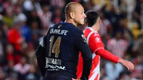 Javier Hernández jugó su primer partido completo con Chivas desde su regreso