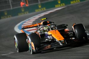 Lando Norris cree que con un mejor auto a inicio de temporada hubiera presionado más a Verstappen