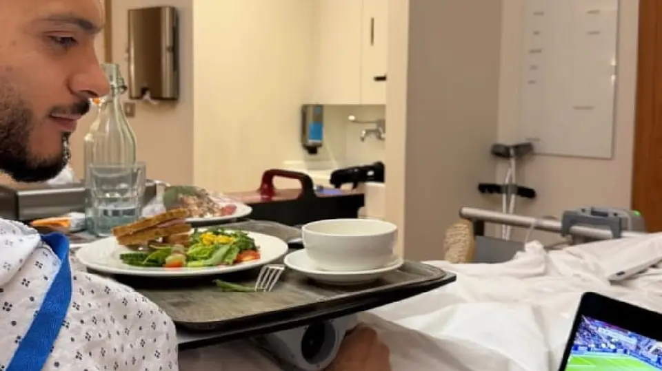 Raúl Jiménez tras su operación de rodilla | IG:@raualonsojimenez9