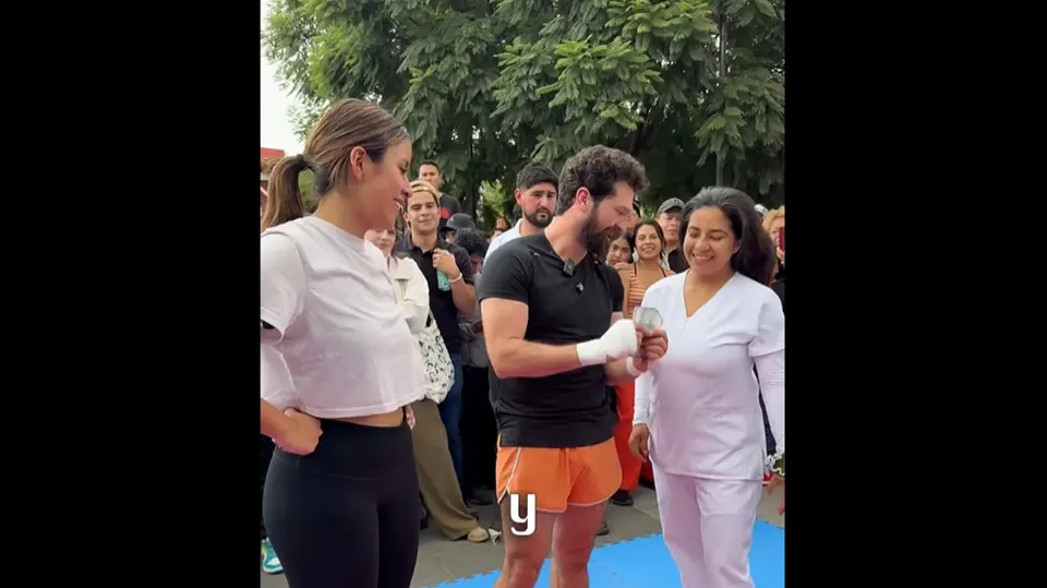 La joven aceptó una pelea organizada por el influencer Juan Carlos Serralde para conseguir dinero para sus gastos semanales. / Captura