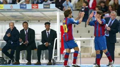 Lionel Messi cumple 22 años de su debut oficial con Barcelona: así comenzó la historia de La Pulga