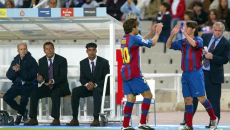 Lionel Messi cumple 22 años de su debut oficial con Barcelona: así comenzó la historia de La Pulga
