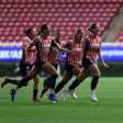 Jugadoras de Chivas celebran en el triunfo contra Atlas en el Clausura 2026 | IMAGO 7