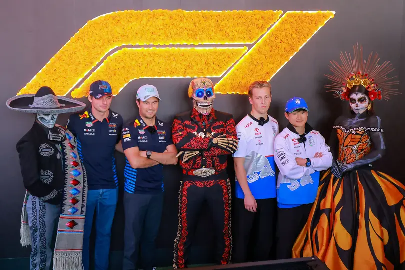 Max Verstappen, Checo Pérez, Liam Lawson y Yuki Tsunoda en el Gran Premio de México 2024 | IMAGO 7