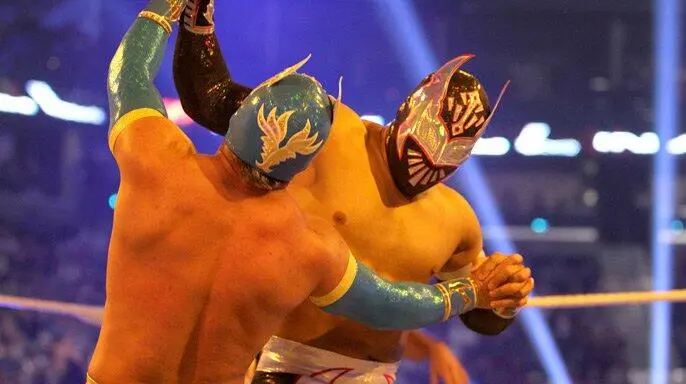 Duelo de Sin Cara en WWE | wwe.com