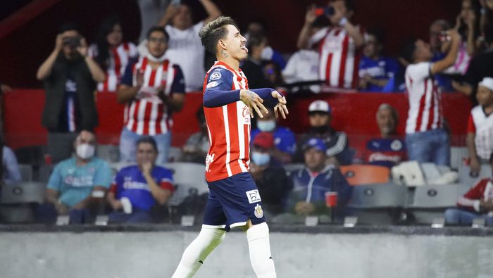 Cristian Calderón celebra su gol ante Cruz Azul en el Clausura 2022 | IMAGO 7