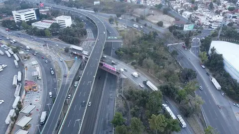 Los trabajos forman parte de la rehabilitación de la lateral del Boulevard Manuel Ávila Camacho./ RS