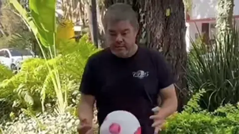 El Travieso Guzmán con el balón l CAPTURA
