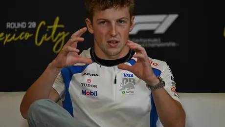 ¿Por culpa de Checo Pérez? Liam Lawson señaló que la decisión de cerrar sus redes sociales fue la mejor