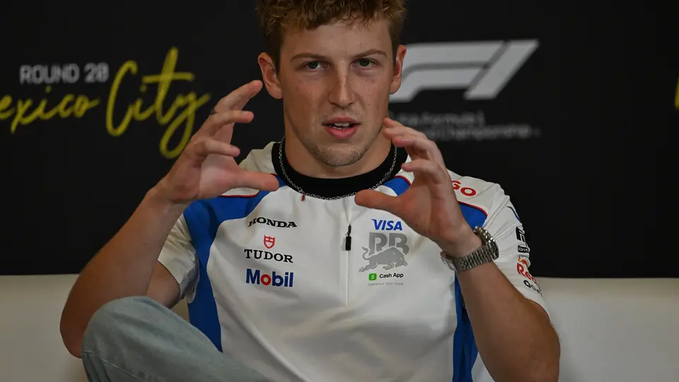¿Por culpa de Checo Pérez? Liam Lawson señaló que la decisión de cerrar sus redes sociales fue la mejor