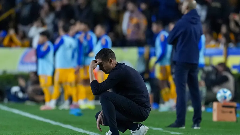 DT de Santos en partido ante Tigres l IMAGO7