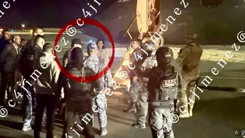 Nodal y Ángela Aguilar fueron escoltados por las autoridades hasta el aeropuerto zacatecano/C4 Jiménez