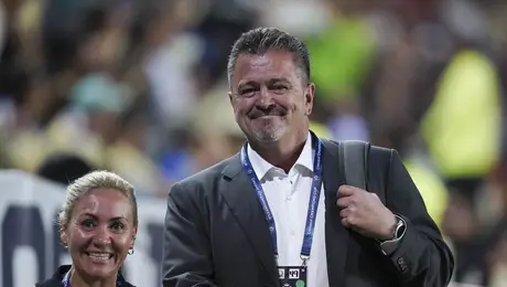 ¡Siguen los rechazos! Carlos Hermosillo se muestra en contra de naturalizados en la Selección Mexicana
