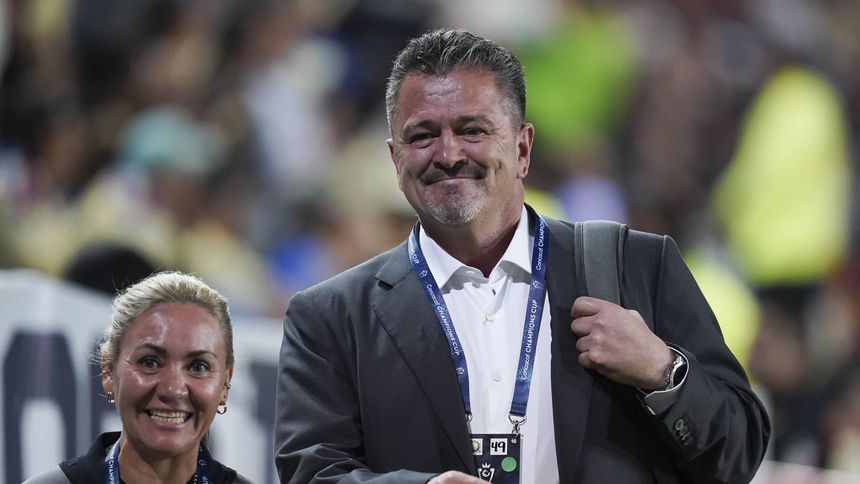 Carlos Hermosillo rechazó a los naturalizados en el Tricolor | IMAGO7