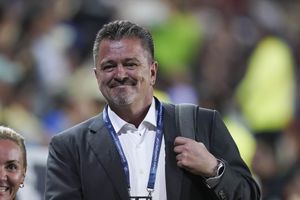 Carlos Hermosillo rechazó a los naturalizados en el Tricolor | IMAGO7