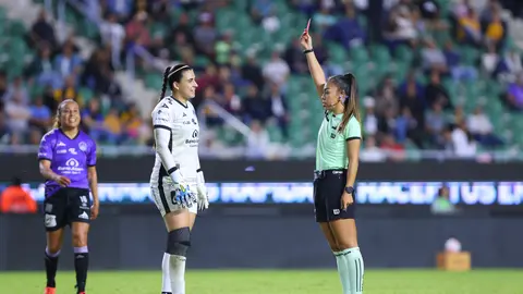 Mazatlán sacó el empate con una jugadora menos | IMAGO7
